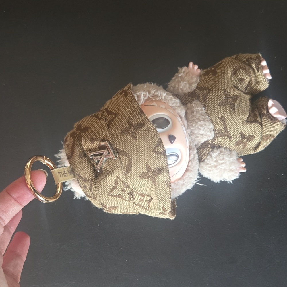 LABUBU The Monsters Tan Stuffed Animal Keychain-Toffee - Picture 8 of 10